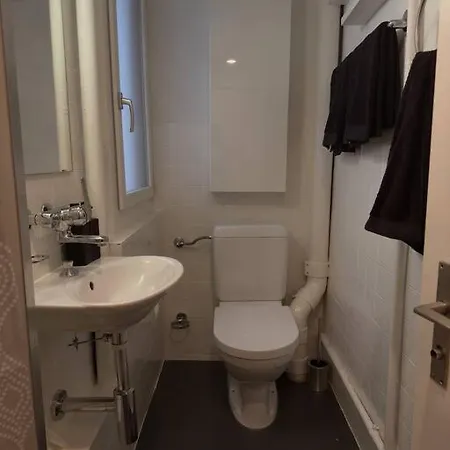 Süsse In Zürcher Altstadt 3 *