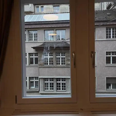Süsse In Zürcher Altstadt 3 * Zürich