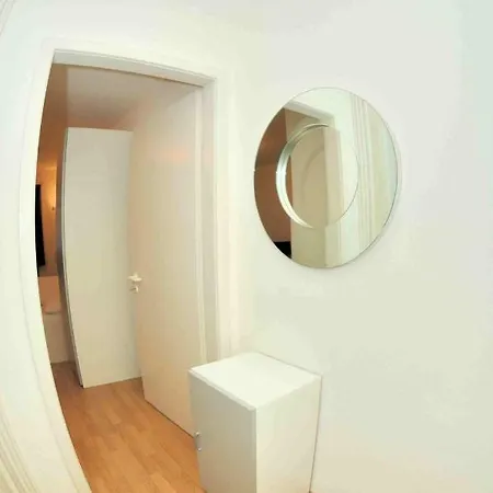 Cozy Near Station - Crown 38 Zürich