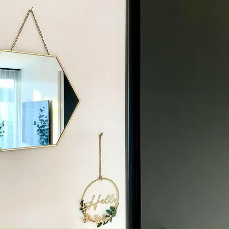 Apartment Glad Spot: - - Design - Netflix *