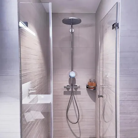 Glad Spot: - - Design - Netflix Apartment Zurich