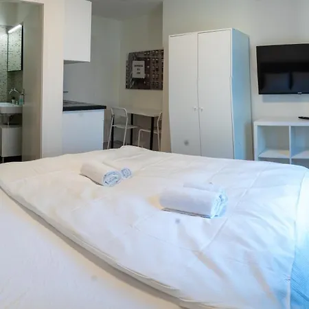 Urban Oasis With Queen Bed And View Be-13 * Zürich