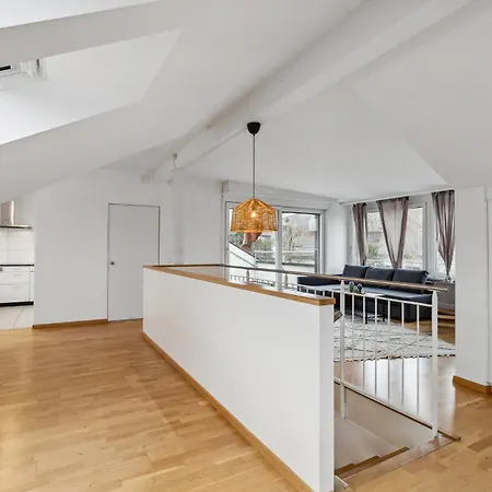 Apartment Practical 17'away From The Center *