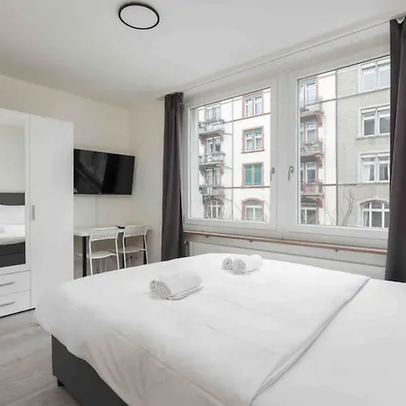 Urban Oasis With Queen Bed And View Be-28 Apartment