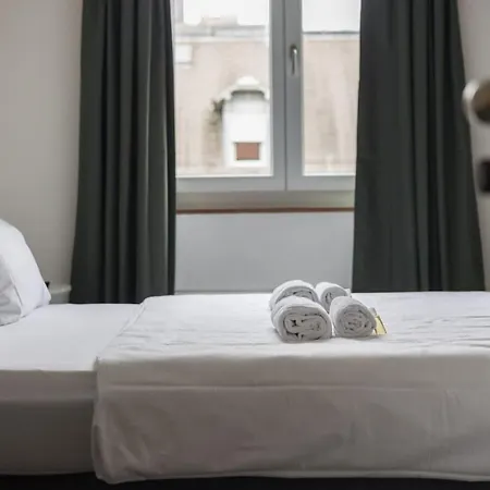 Apartment Downtown Deluxe With Queen Bed Be-55