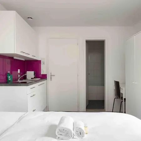 Apartment Urban Oasis With Queen Bed And View Be-29 *
