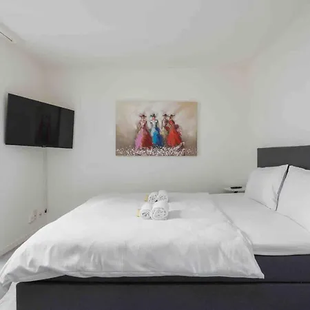 Urban Oasis With Queen Bed And View Be-29 Apartment Zurich