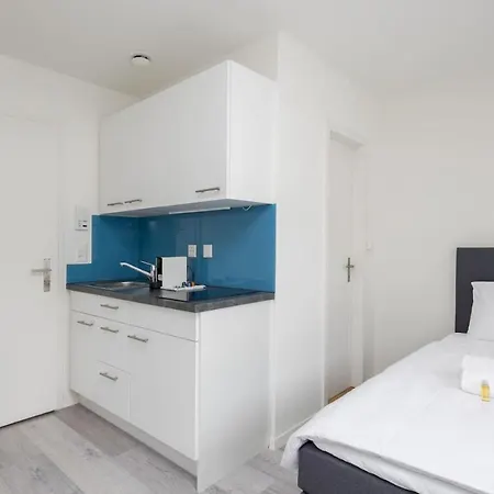 Apartment Urban Oasis With Queen Bed And View Be-24 *