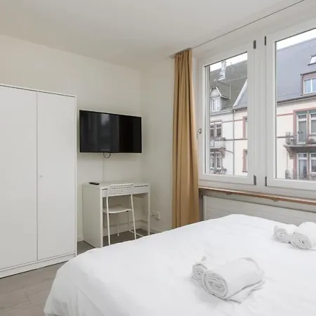 Urban Oasis With Queen Bed And View Be-48 Zurich