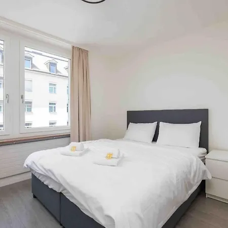 Urban Oasis With Queen Bed And View Be-33 Zurich