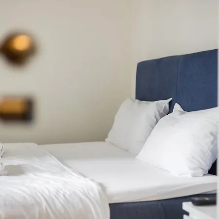 Urban Oasis With Queen Bed And View Be-19 Apartment *