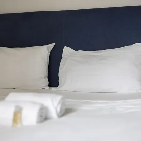 Urban Oasis With Queen Bed And View Be-19 Apartment Zurich