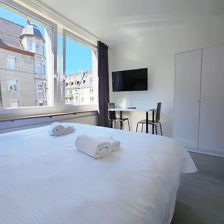 Urban Oasis With Queen Bed And View Be-38 Zurich