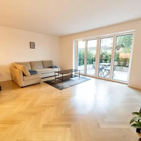 Ground Floor - Peaceful Living In The Of Apartment Zürich