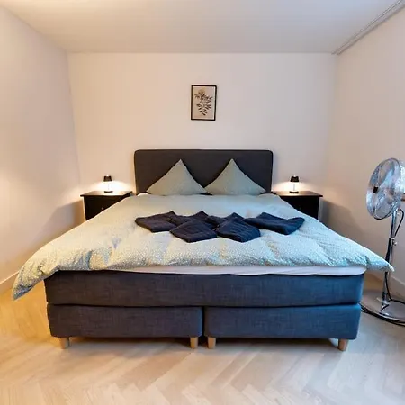 Ground Floor - Peaceful Living In The Of Apartment Zürich