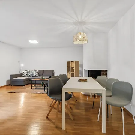 Apartment Your Cozy & Comfy Zurich
