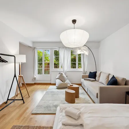Apartment Muenstergasse Old Town