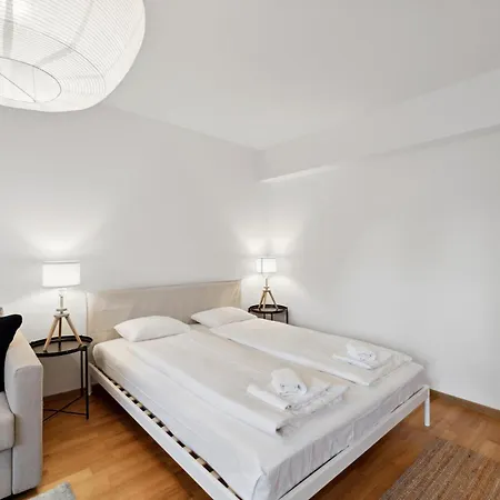 Muenstergasse Old Town Apartment Zurich