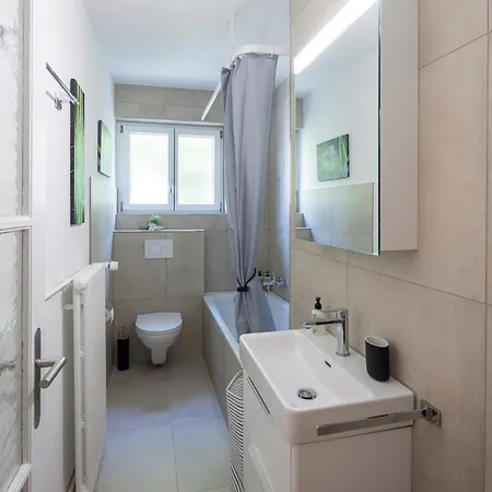 Stayy Bijou Balgrist Premium Near Hospitals - 24h Self Check-in - Parking Apartment