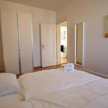 Cosy 2-bedroom Near - Stardust 31 Apartment Zurich