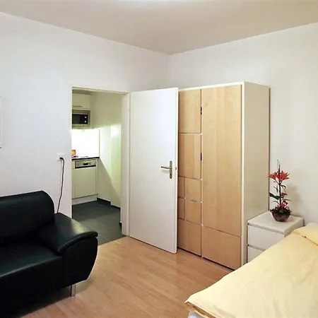 Apartment Swiss Star Sihlfeld - Self Check-in Zürich
