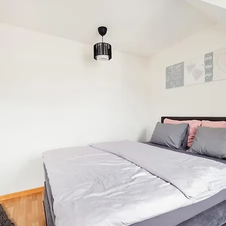 Apartment Charmante An Beliebter, Urbaner Lage *
