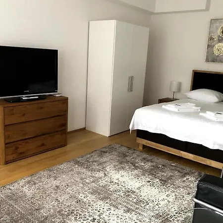 1br Flat - Center With Balcony - West3 Zürich