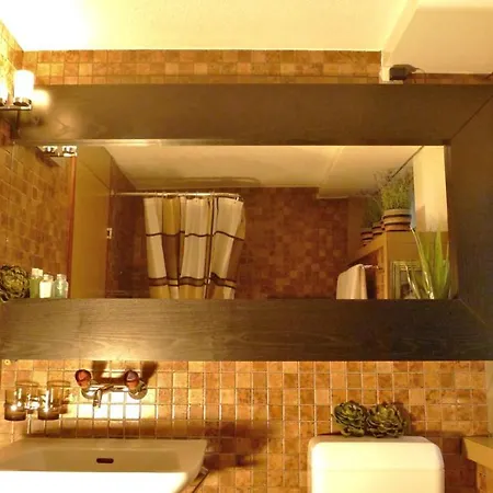 Hostel 2 Room Suite City Centre
