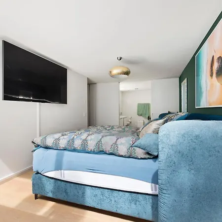 Exclusive Spacious Apt. With Garden In * Zurich