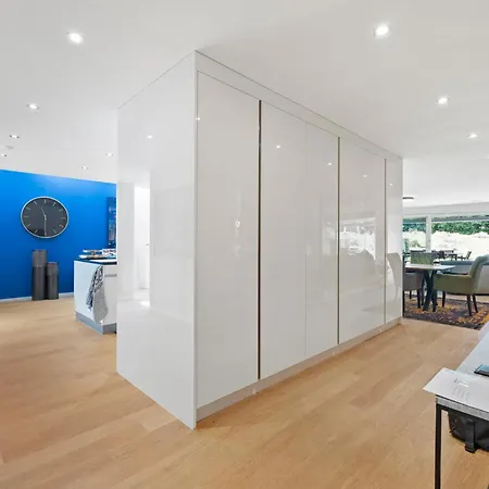 Exclusive Spacious Apt. With Garden In Zurich