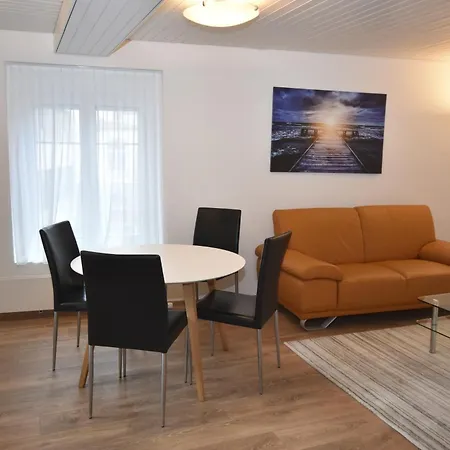 Centrally Located 2br - Color 23 Apartment