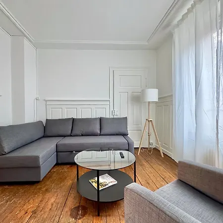 Citycentral 2 Bedroom Flat Near Main Station Apartment *