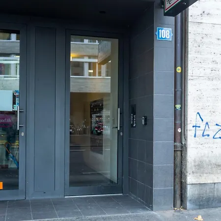Gemuetlich Eingerichtete Im Herzen Von * Zurich