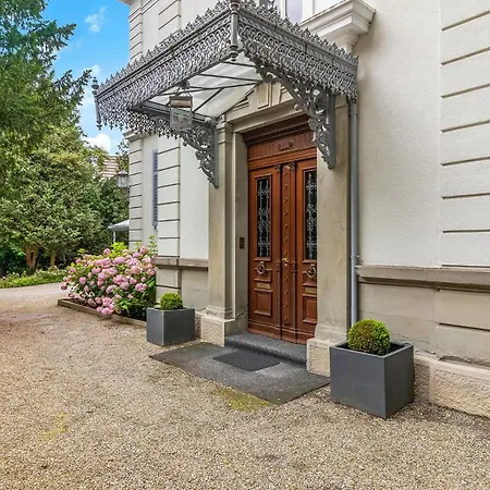 Villa Private In *