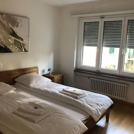 Cozy And Sunny 2br Flat In The Centre - Sky10 Apartment Zurich