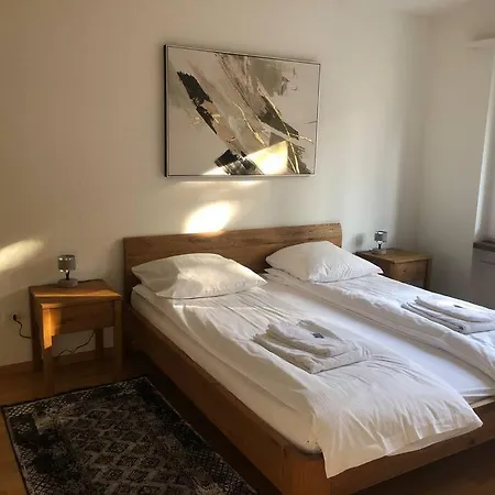 Cozy And Sunny 2br Flat In The Centre - Sky10 Apartment Zurich