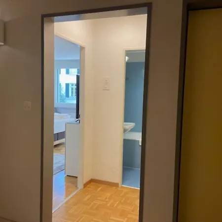 Apartment Practical And Cozy - Art 6 Zürich