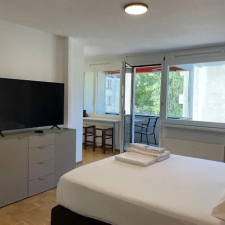 Apartment Bright And Practical - Art 16