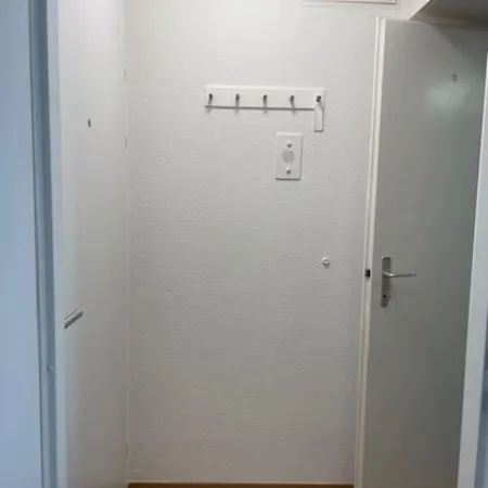 Bright And Practical - Art 16 Apartment Zurich