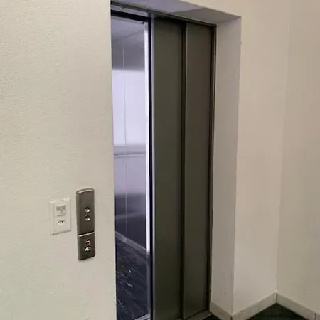 And Big 1br Flat In The Center - West 5 Apartment Zurich