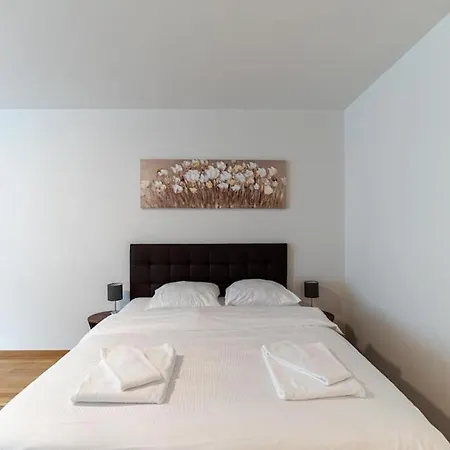 Amazing Center - 4 Apartment *
