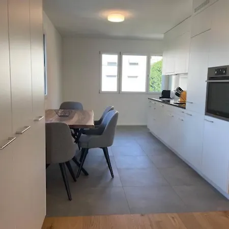 Faboulous 1br Near Center - Sun 16 Apartment *