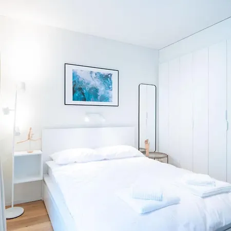 Apartment Hitrental Riesbach Zurich