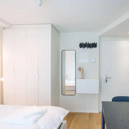 Hitrental Riesbach Apartment