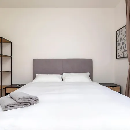Kaya 4a - Downtown 2br With Balcony Zurich