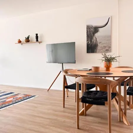 Moderne In Oerlikon! -201- Apartment *
