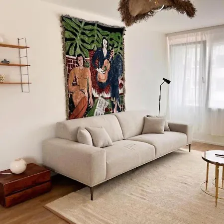 Spacious Floor For 8 Guests -10- Apartment *