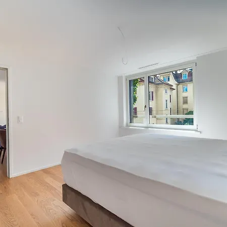 Apartment Wollishofen Station, 2 Bedroom, Kitchen & Parking