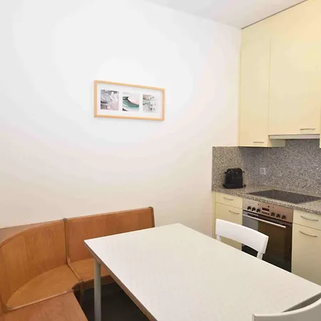 Apartment 2br Flat Near And - Stardust 22 Zurich