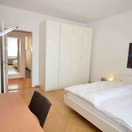 2br Flat Near And - Stardust 22 Zurich